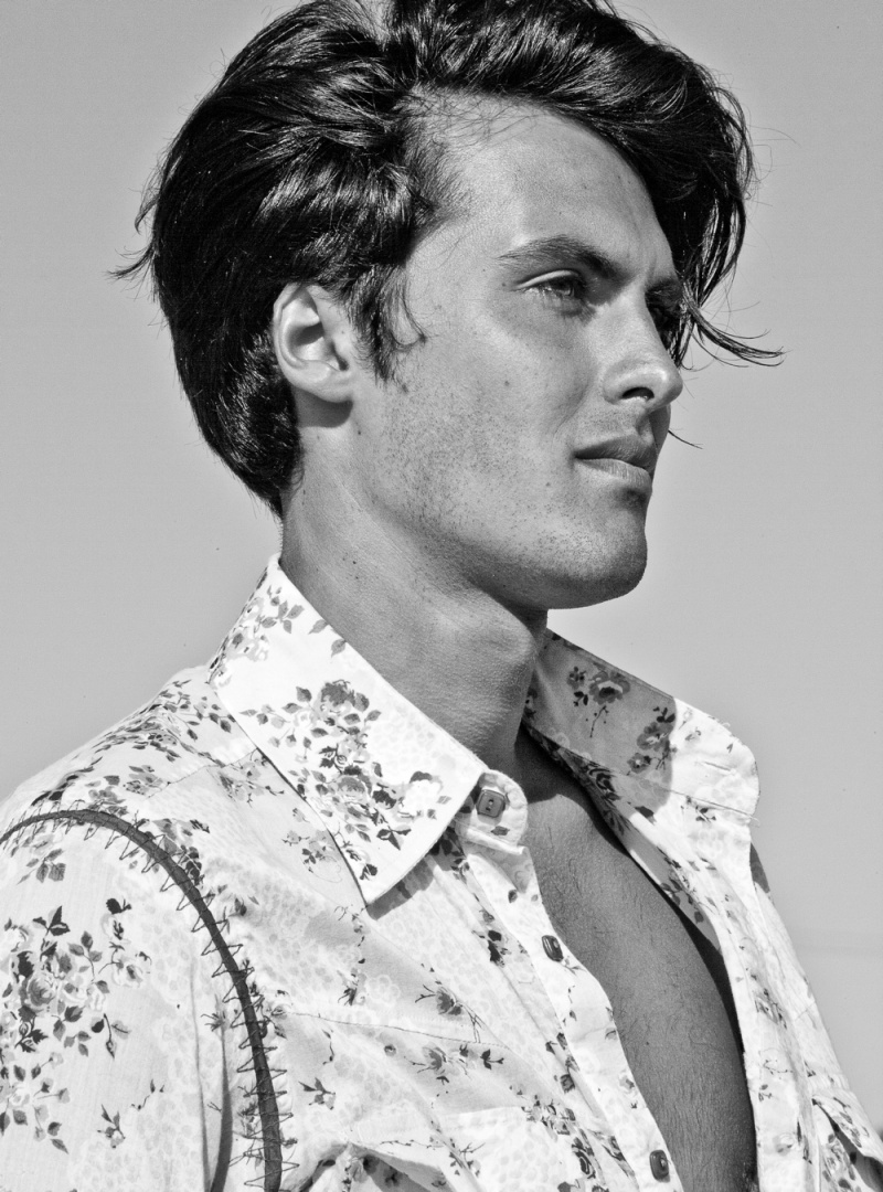 Male model photo shoot of Ian Bryant