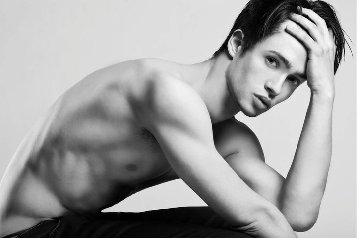 Male model photo shoot of Bradley Cheatwood