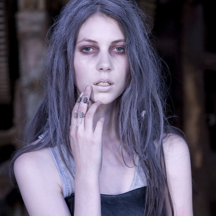 Female model photo shoot of Drown Jewellery