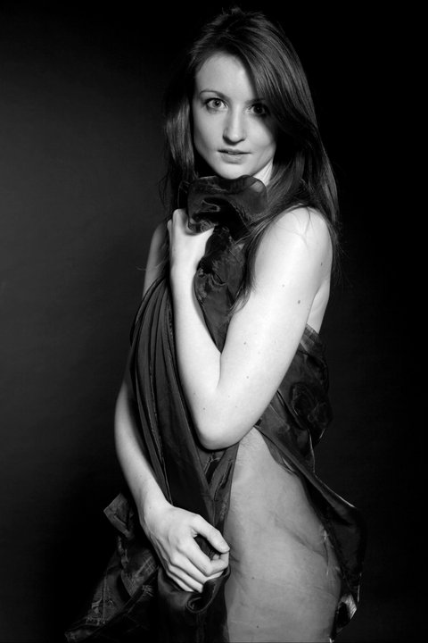 Female model photo shoot of Natalie Williamson