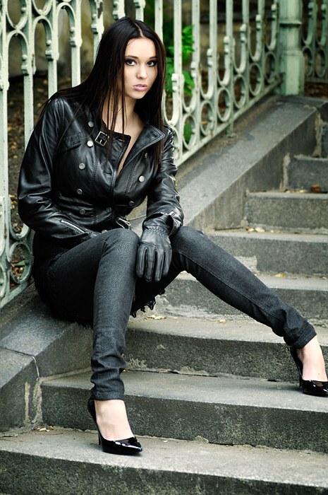 Female model photo shoot of Michaela Jou