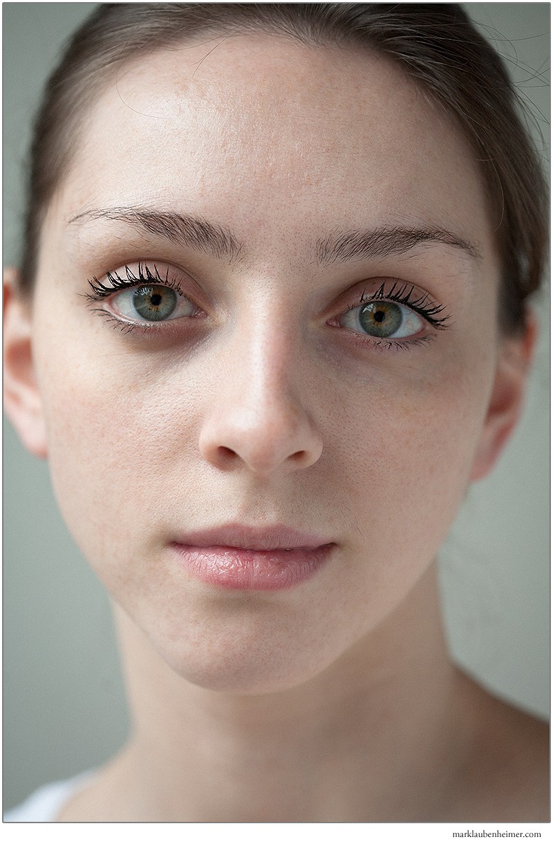 Female model photo shoot of Alexandra Flint by Laubenheimer
