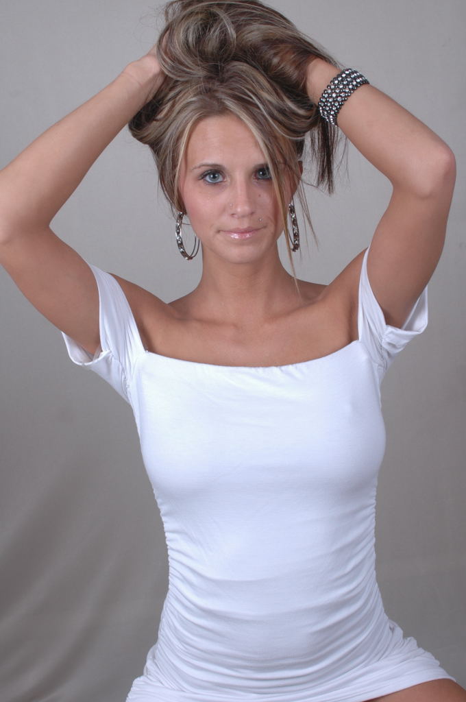 Female model photo shoot of nichole conrad