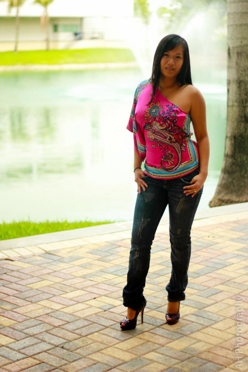 Female model photo shoot of Sheena Joy in Miami