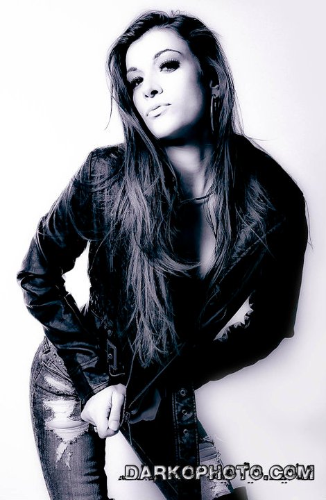 Female model photo shoot of Ariel Kenny