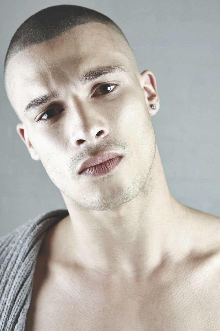 Male model photo shoot of Aaron Kelley