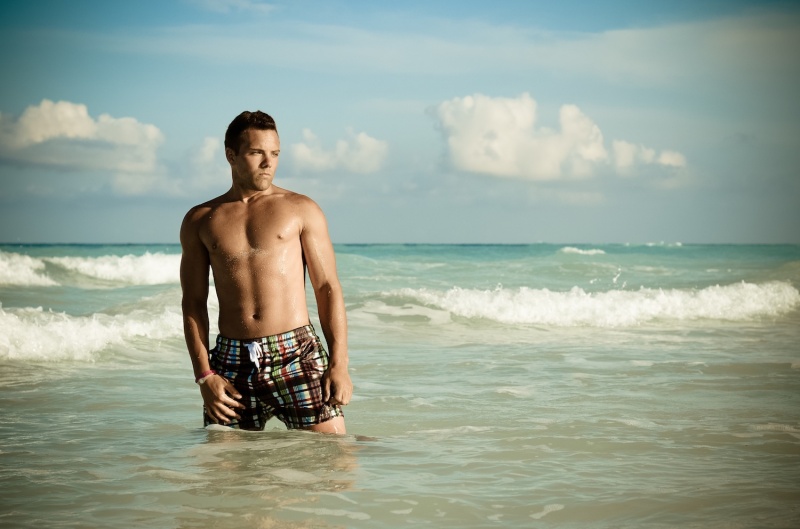 Male model photo shoot of Mikey Fryz in Cancun, MX