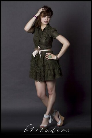 Female model photo shoot of Elizabeth Kate Taylor