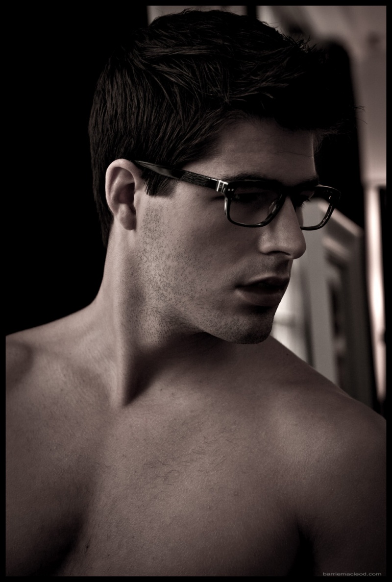 Male model photo shoot of Maxime Belanger