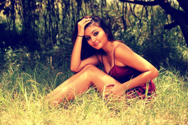 Female model photo shoot of Tesia Nunies by 808hush