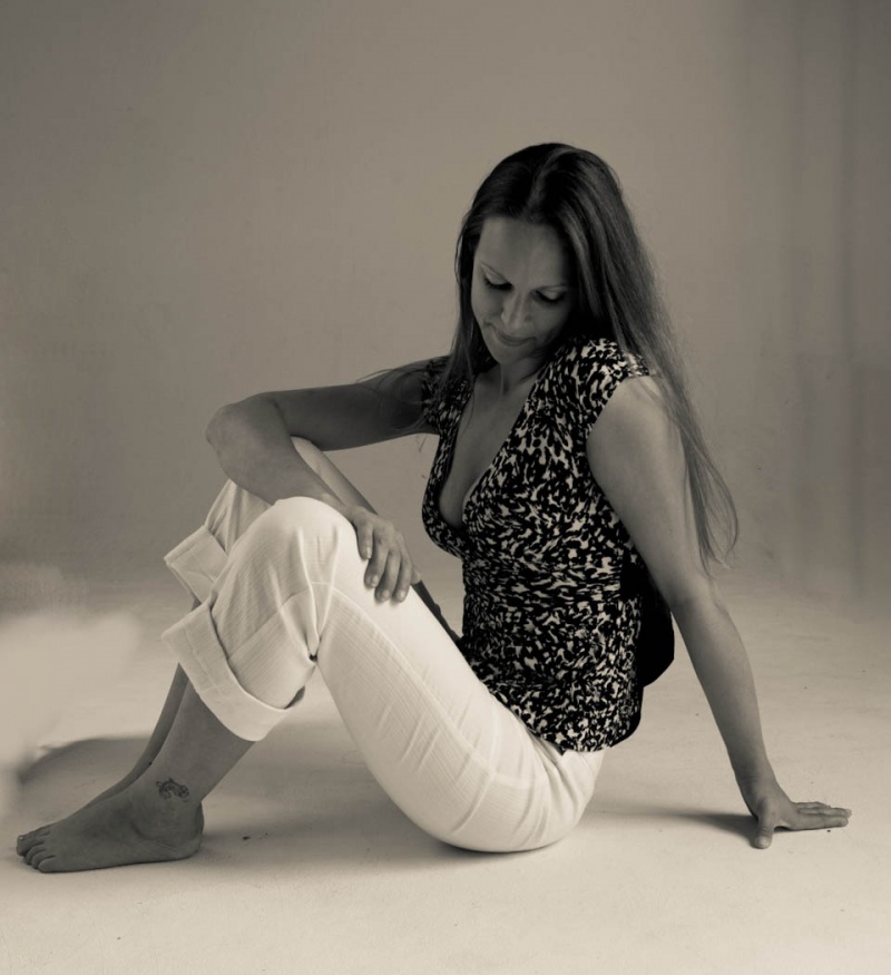Female model photo shoot of Ashlee Koster