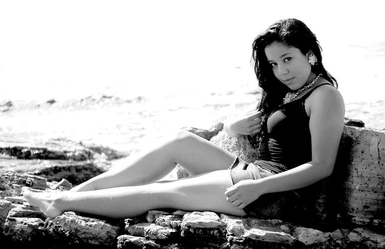 Female model photo shoot of Heidi Marquez