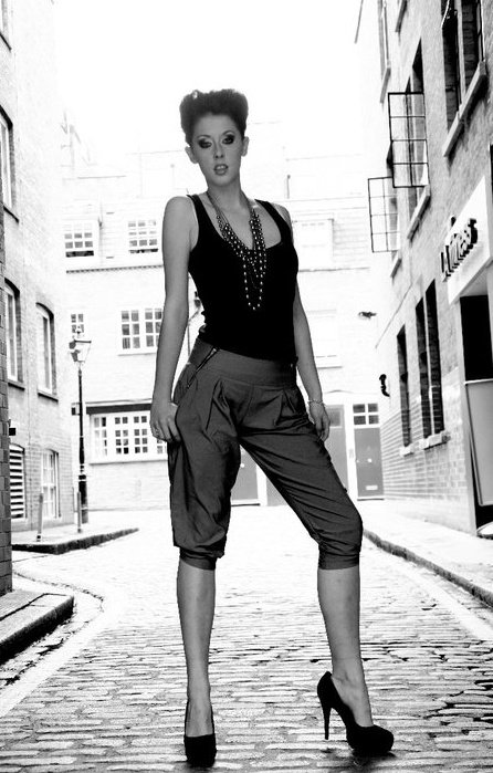 Female model photo shoot of Jennathompsonx in London