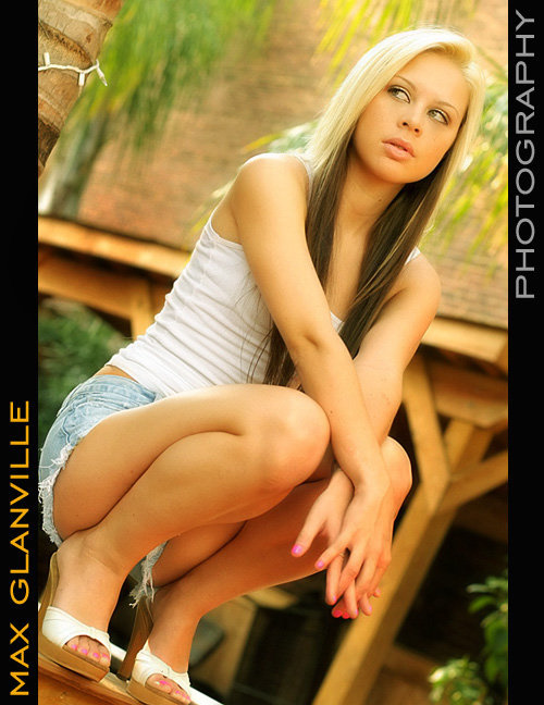 Female model photo shoot of Jamie RL