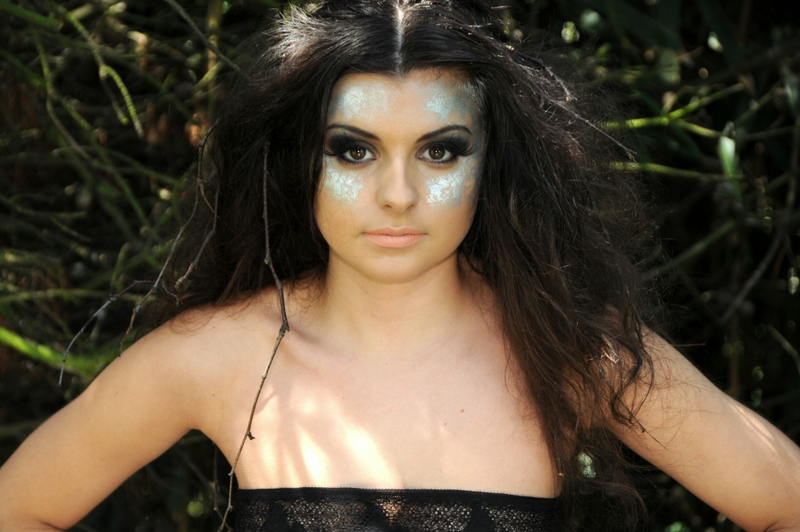Female model photo shoot of Melissa Robinson MakeUp