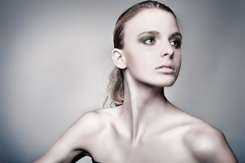 Female model photo shoot of Danielle Verde by Gustavo Studio