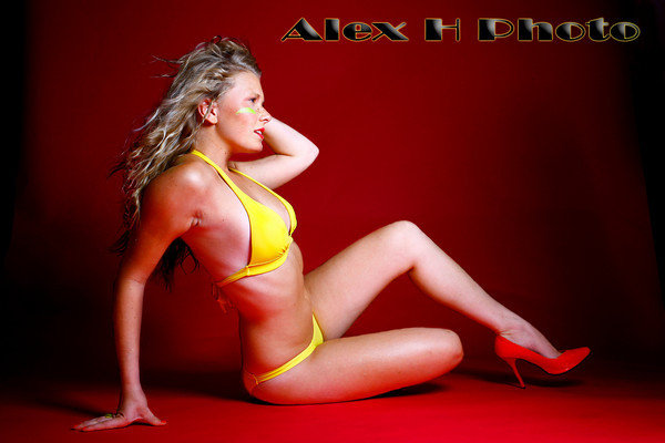 Female model photo shoot of Allie Jax by Alex H Photo in Boca Raton, Florida