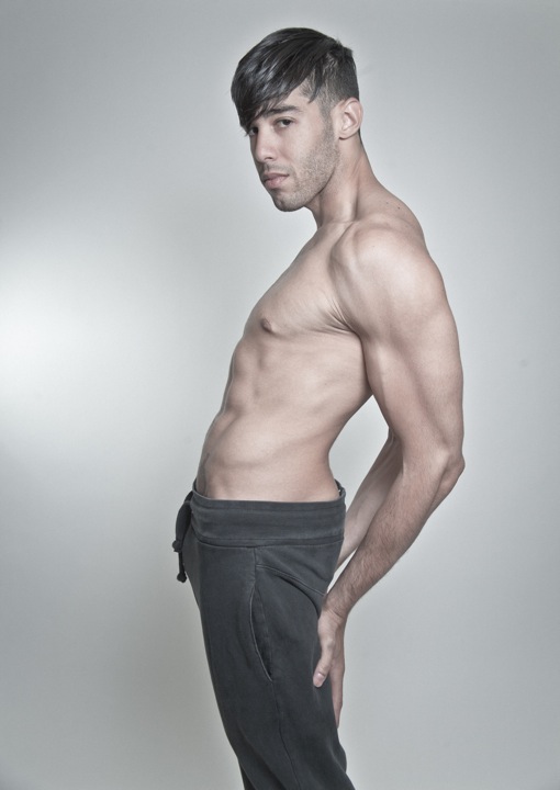 Male model photo shoot of Viktor Oniel