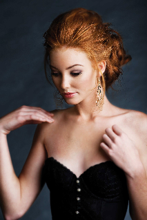 Female model photo shoot of Leah Jayne MakeUp