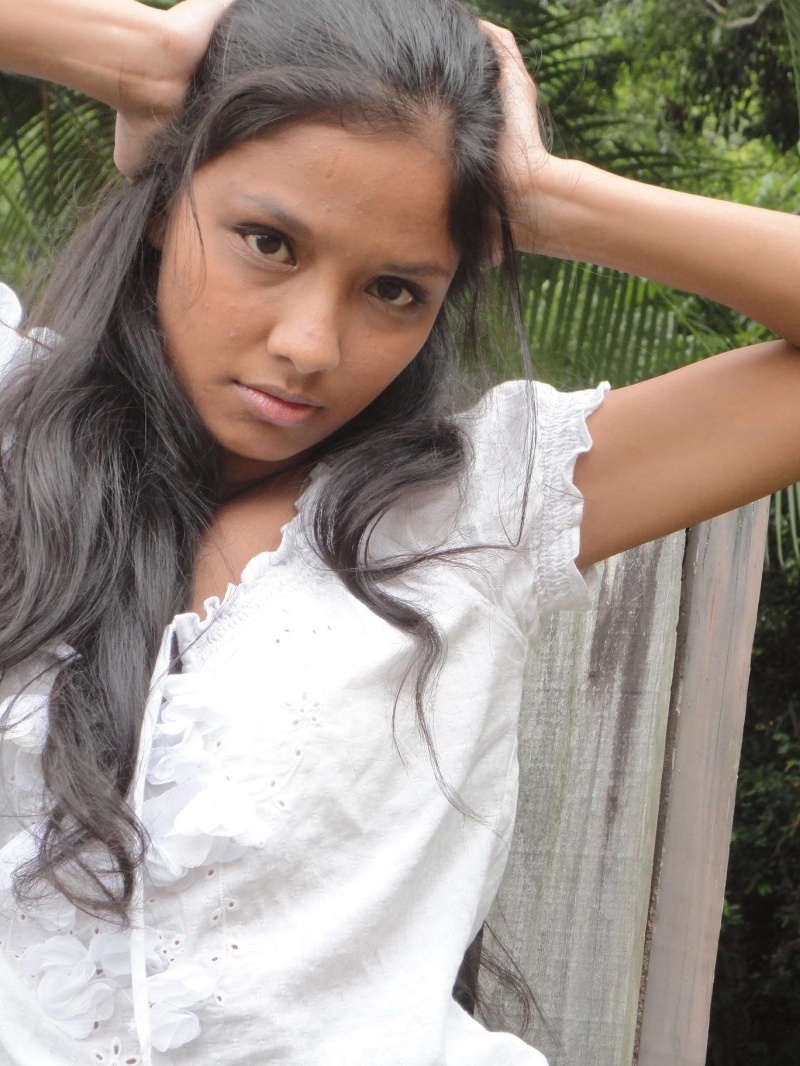 Female model photo shoot of Noelani B
