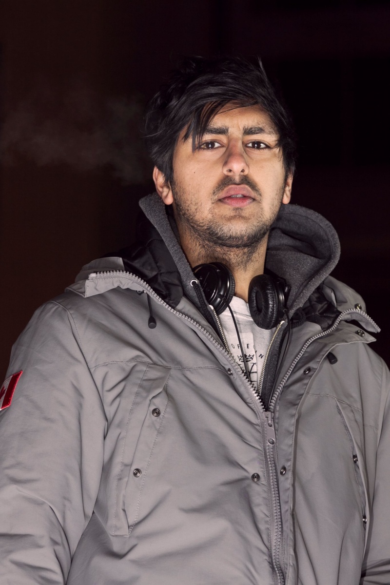 Male model photo shoot of Imran Rajani