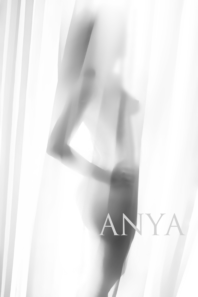 Female model photo shoot of Anya Grabau