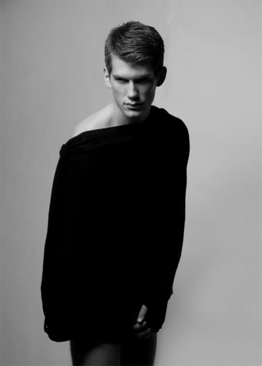 Male model photo shoot of Aleks Tangen