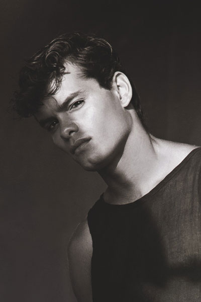 Male model photo shoot of Gustavo Sardi