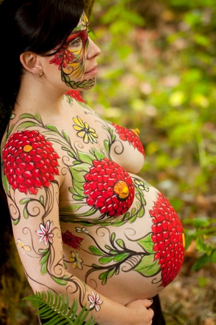 Female model photo shoot of Chelsea Rose Body Art