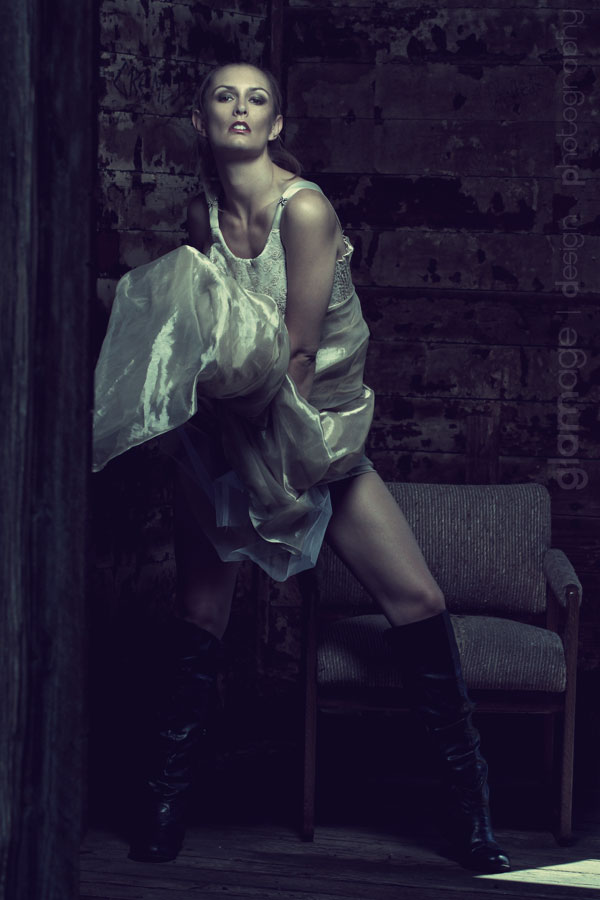Female model photo shoot of LindsaySmith