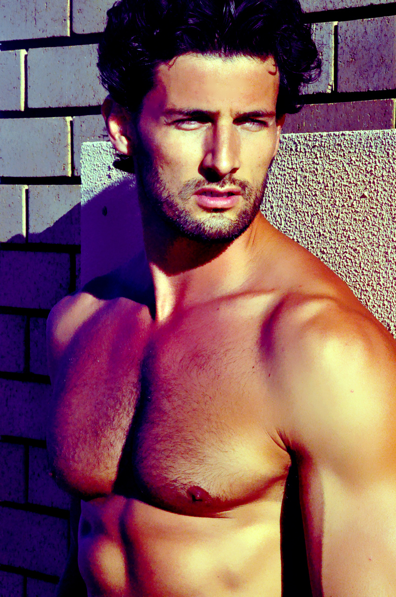 Male model photo shoot of Tim Robards