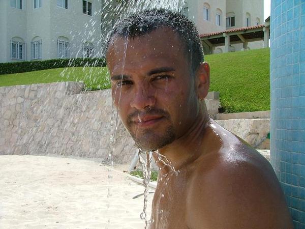 Male model photo shoot of Brandon Keoni in cancun, MX