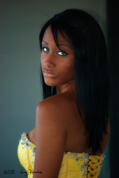 Female model photo shoot of Raven-Nicole Jackson by Grady Richardson