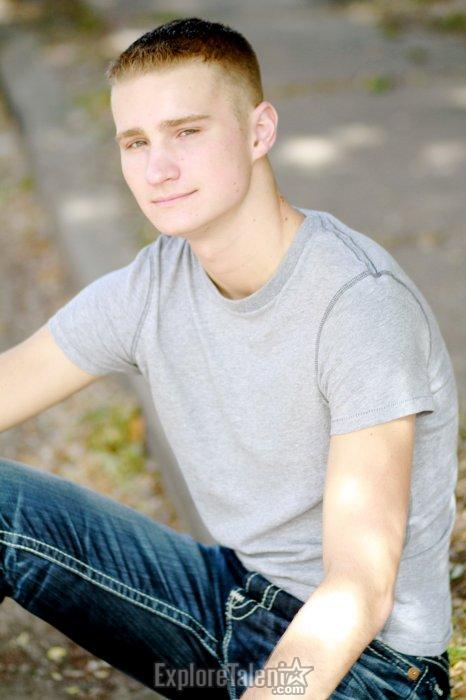 Male model photo shoot of Cody Lenz