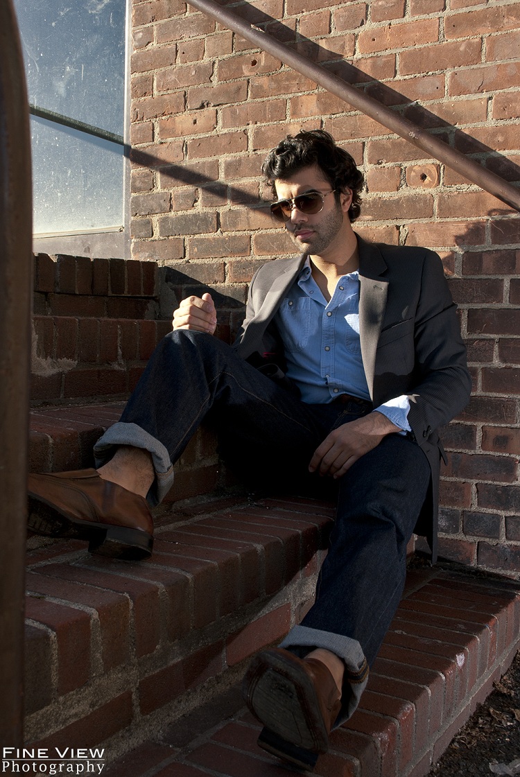 Male model photo shoot of Enzo DeAlmeida