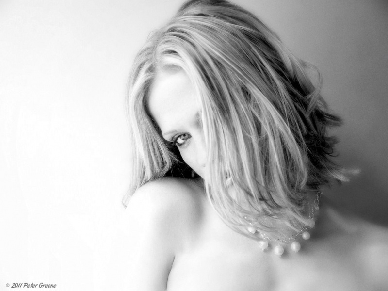 Female model photo shoot of Jasmine Scheller