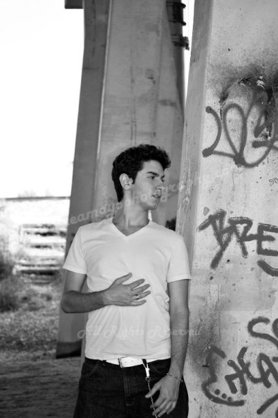 Male model photo shoot of Yavet