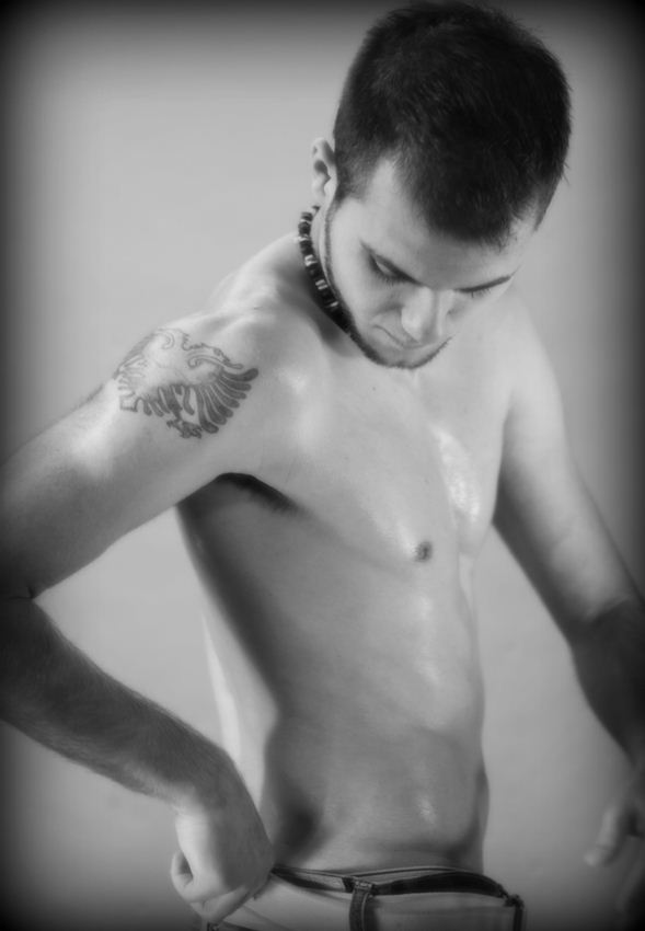 Male model photo shoot of Dorian Bushi