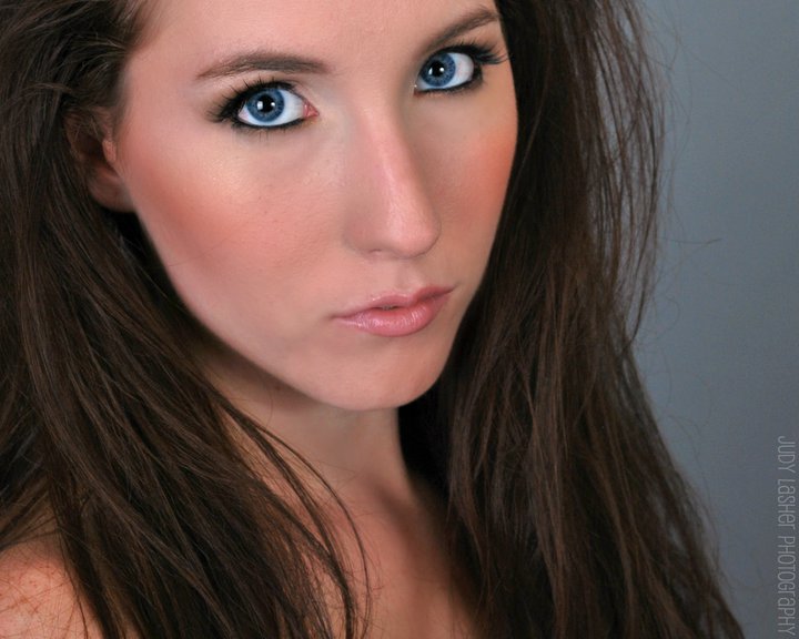 Female model photo shoot of Lauren E Cook