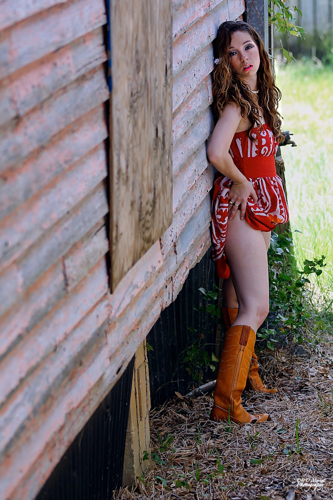 Female model photo shoot of Miss Tiffany Sue by peter d martin in Winkleman, TX