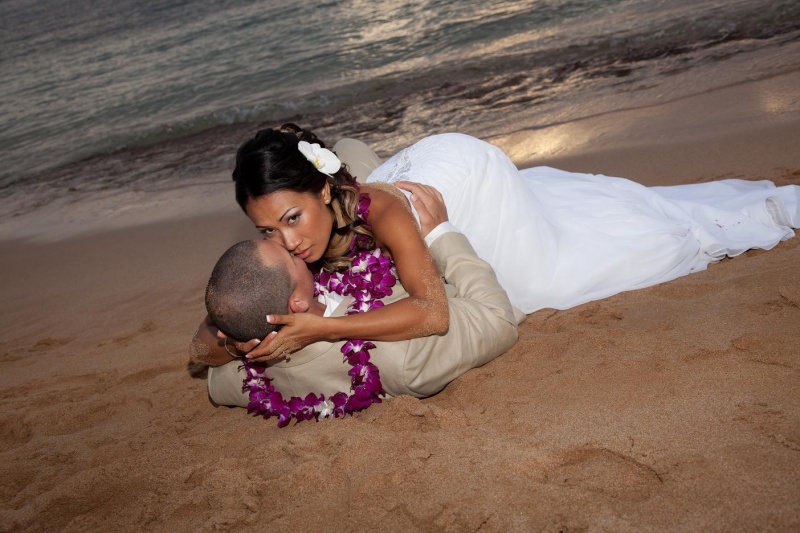 Female model photo shoot of shawny ellsworth in Hawaii