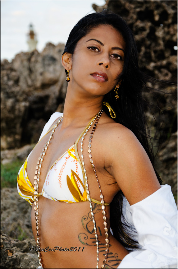 Female model photo shoot of ReenaRekha by xandx in Aruba