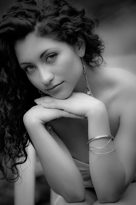 Female model photo shoot of Janine Fittipaldi
