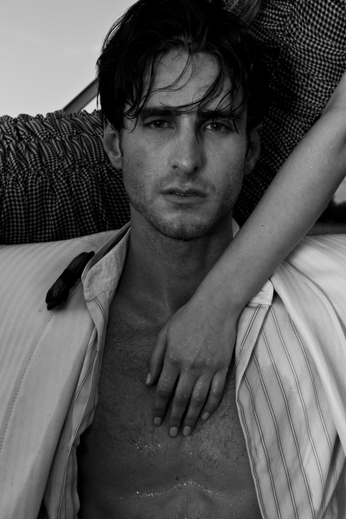 Male model photo shoot of Antonio Dominic