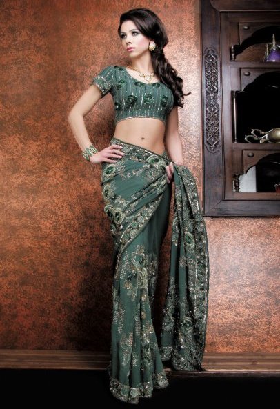 Female model photo shoot of Sonia Yasmin Ali