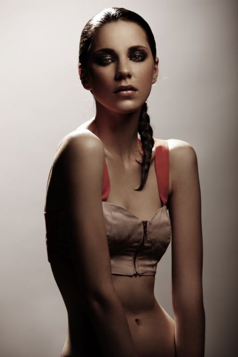 Female model photo shoot of Mariana Gujas