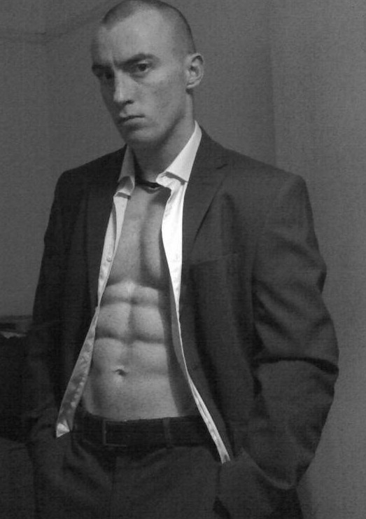 Male model photo shoot of Nick Donald