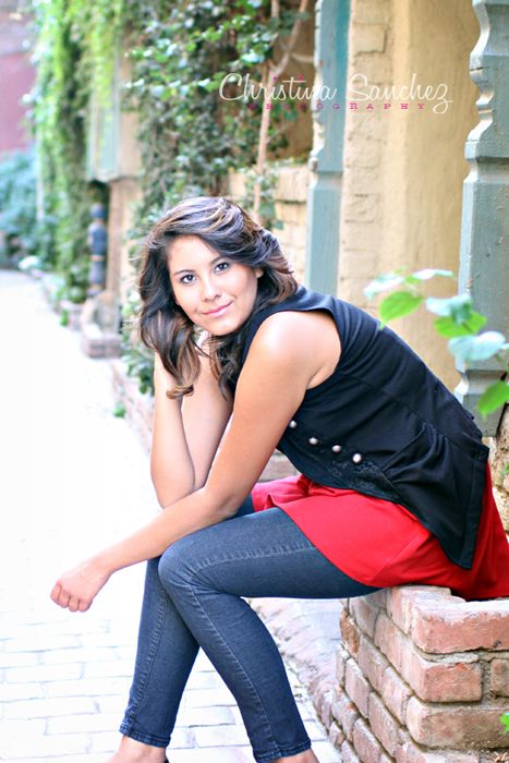 Female model photo shoot of Rebecca Contreras
