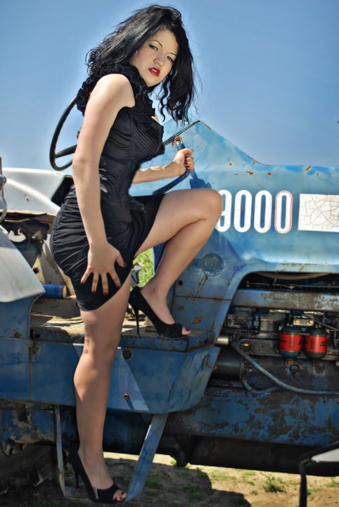 Female model photo shoot of Kalia36 by HL Arledge Photography