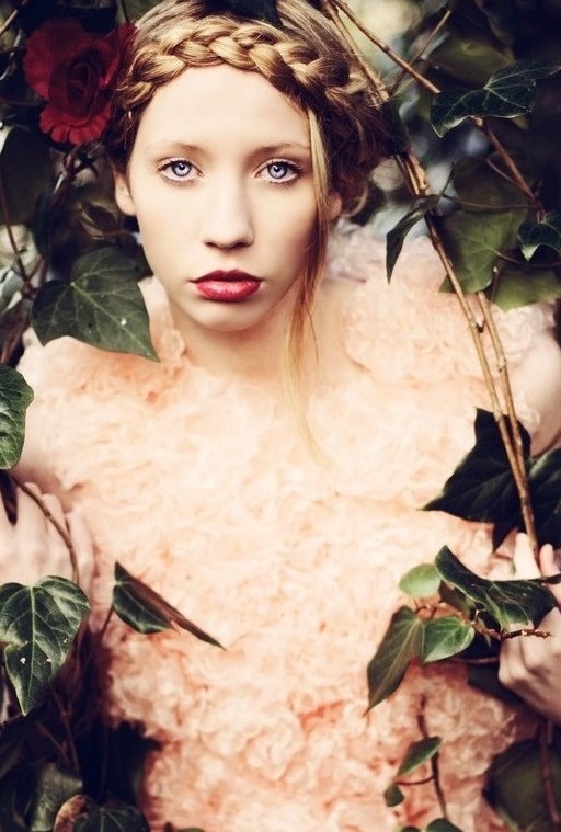 Female model photo shoot of Claire McManus by Tessa Zawadzki 
